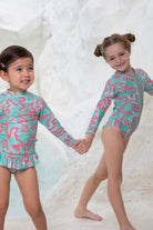 Girls Badeanzug langarm - Coral – von KINDISCH, UV-Schutz
