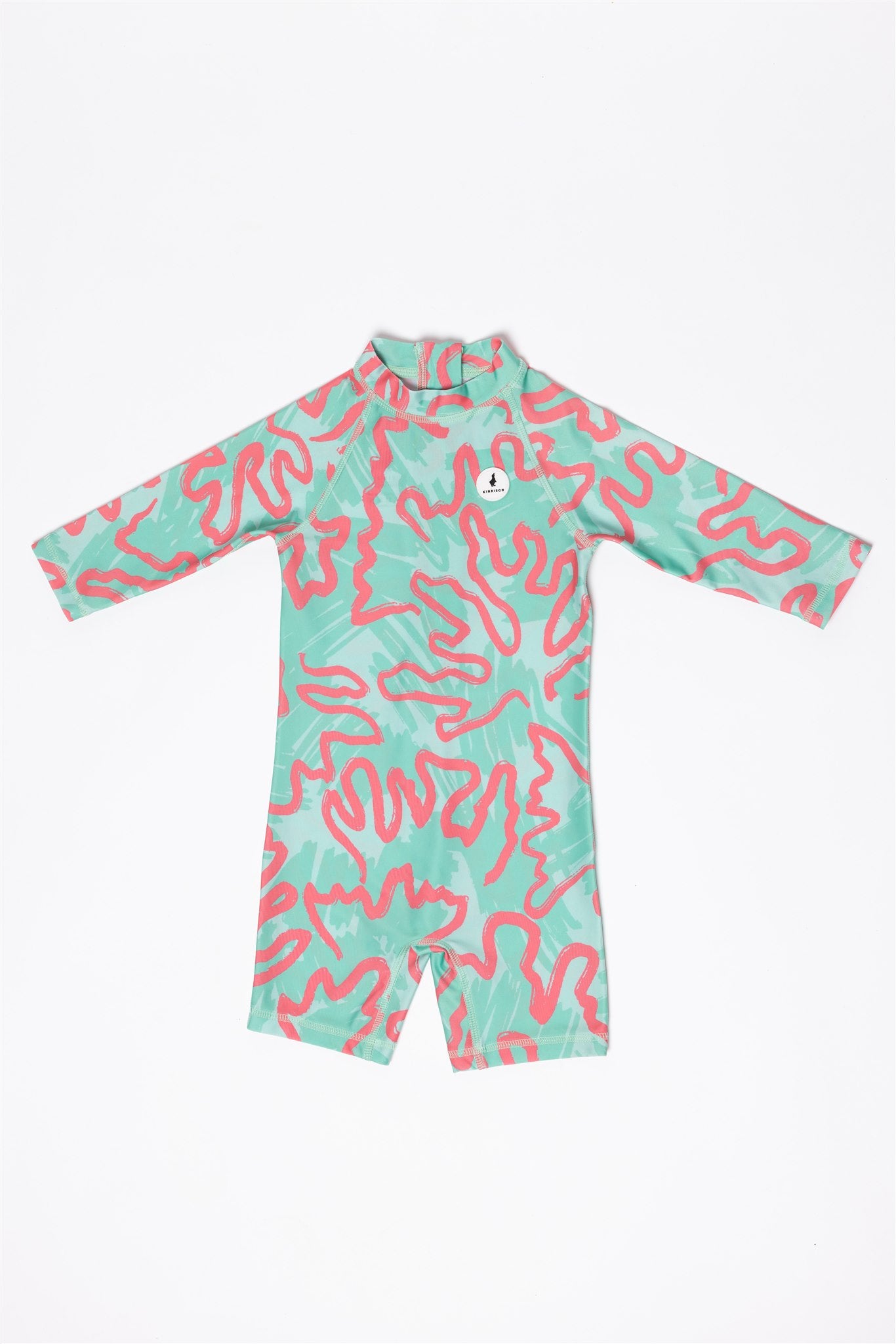 Der Badeanzug - CORAL für Babys von KINDISCH ist aus recyceltem Polyester, grün mit rotem Korallenmuster und schnelltrocknend – präsentiert auf weißem Hintergrund.